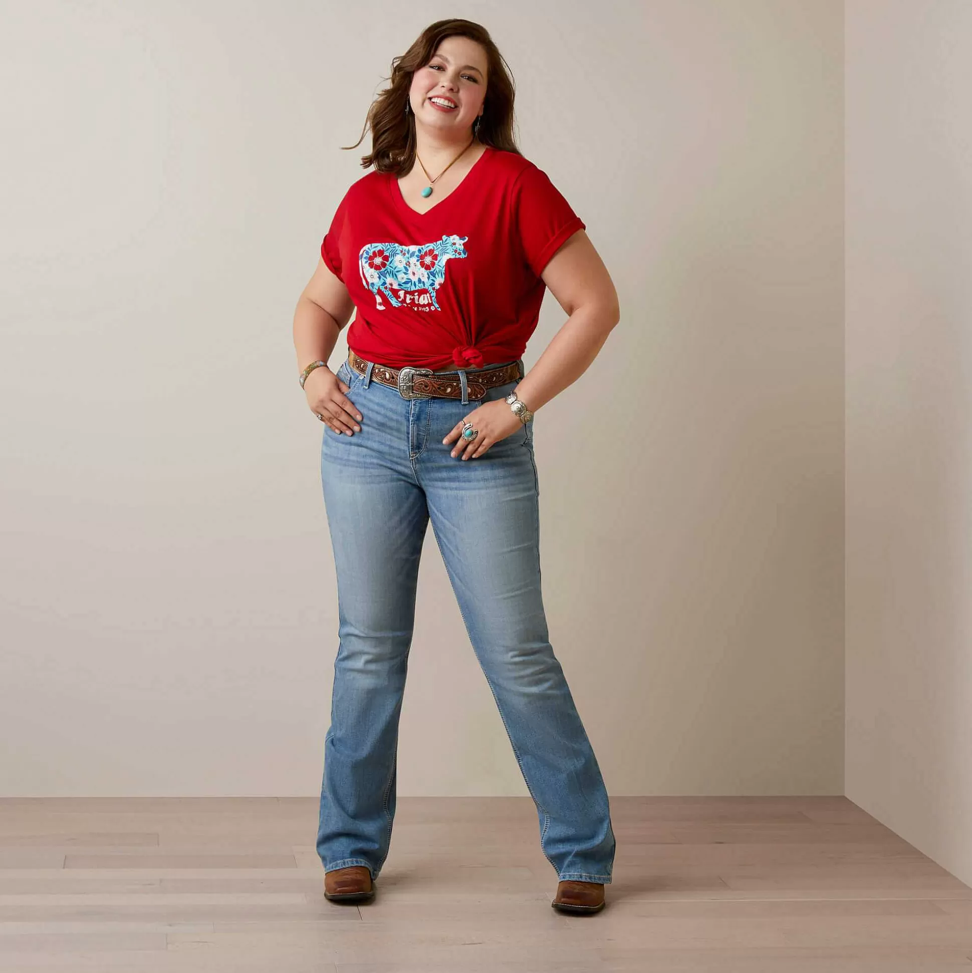 ariat T-Shirts & Tops*Flower Cow T-Shirt