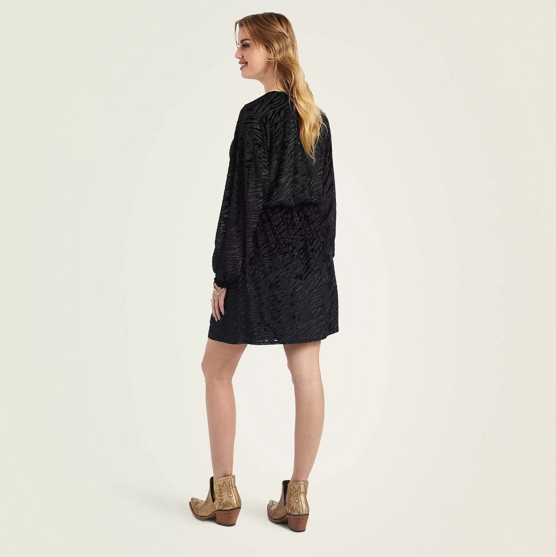 ariat Dresses & Skirts*Shadow Dress