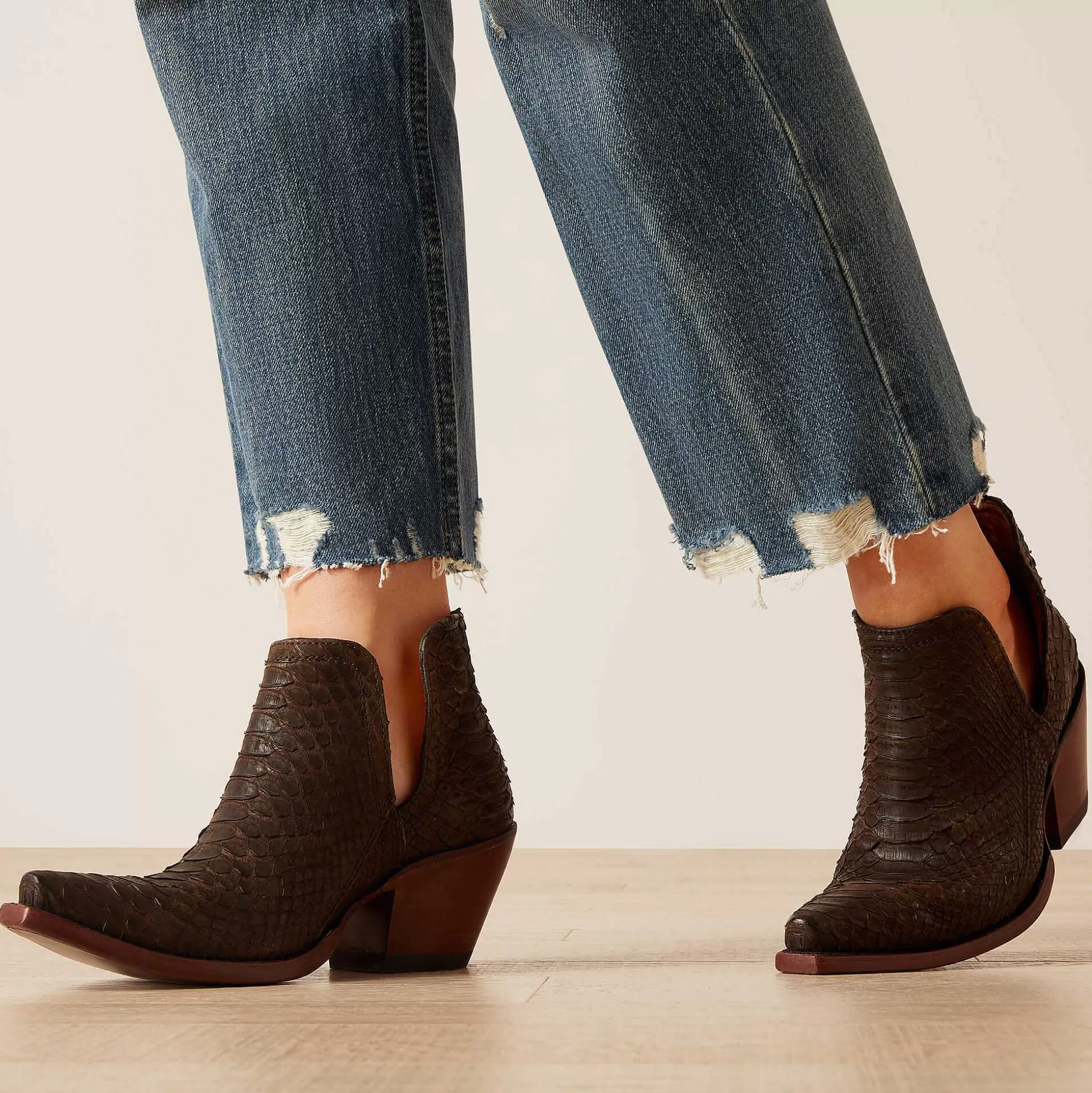 ariat Denim*Ultra High Rise Tomboy Straight Jean
