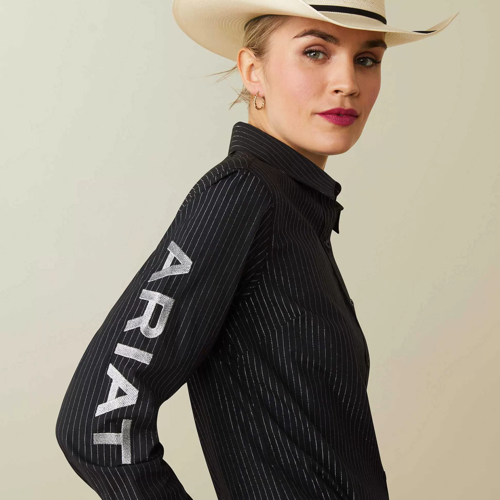 ariat T-Shirts & Tops*Wrinkle Resist Team Kirby Stretch Shirt